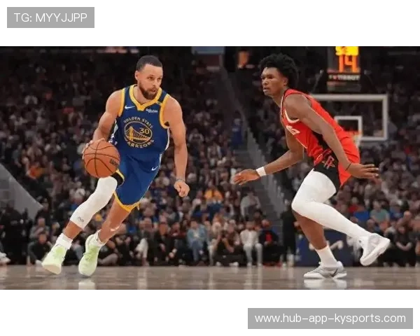 勇士队面对强敌,主帅强调团结拼搏,勇士对员 勇士队面对强敌,主帅强调团结拼搏,勇士对员