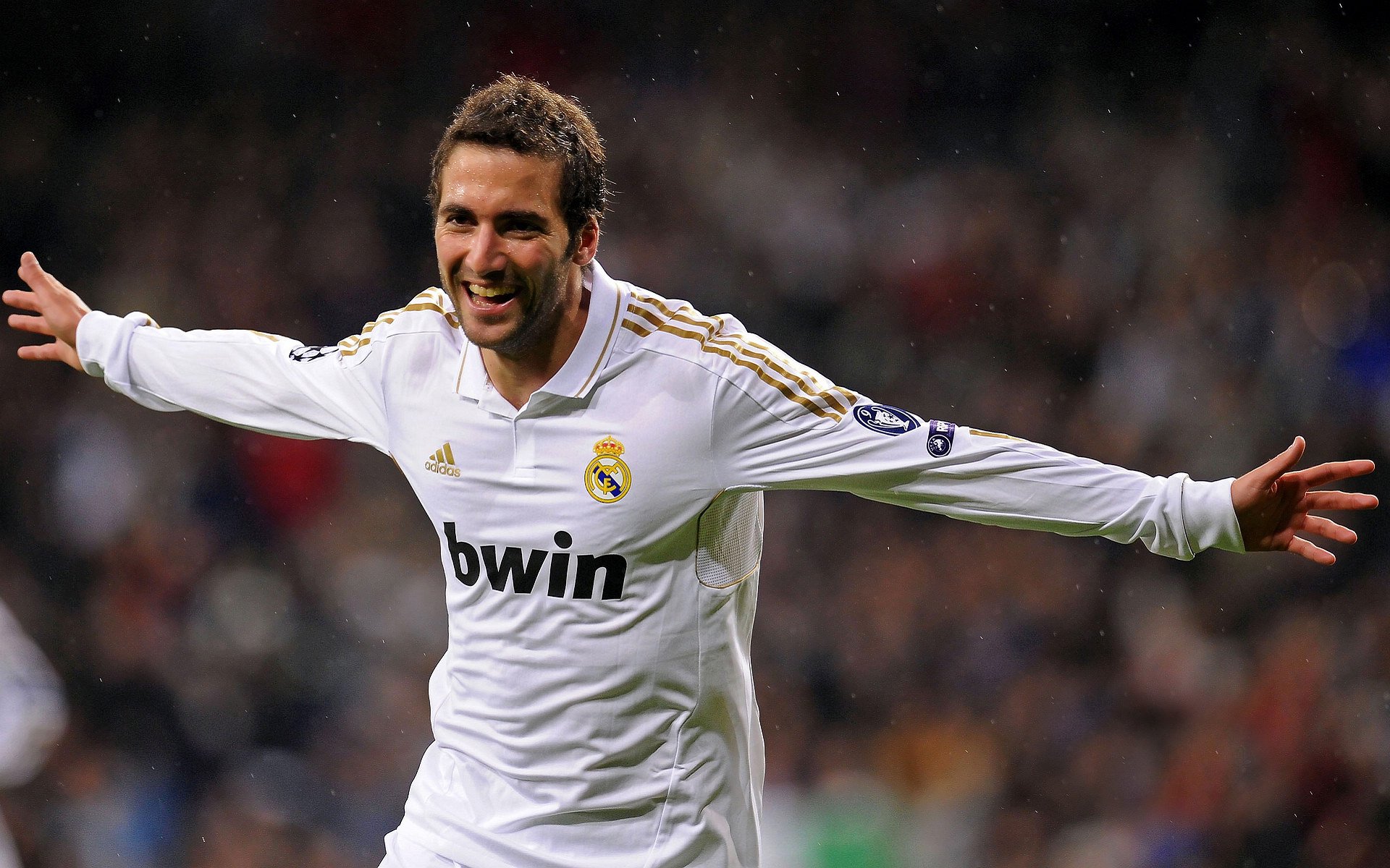 中立代表队B混合4×100米自由泳接力发挥出色，自由泳中国队